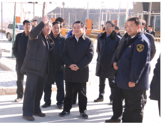 省委副書(shū)記、省長(zhǎng)郝鵬視察青海曹家堡保稅物流中心