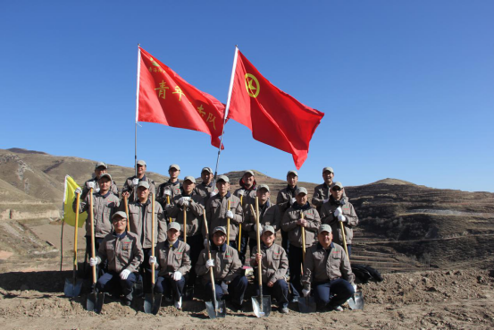 有一種奉獻叫&ldquo;五四精神&rdquo;，有一種擔(dān)當(dāng)叫&ldquo;青年突擊隊&rdquo;